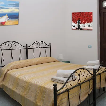 Dei Bruno Nyaraló San Donato di Lecce